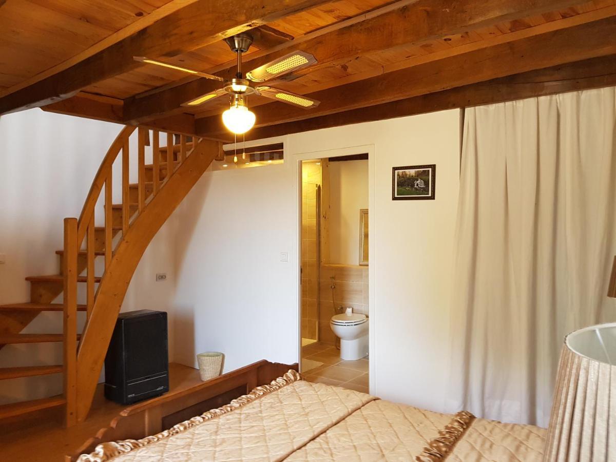Bay Cottage Gite, Busserolles. Eksteriør billede