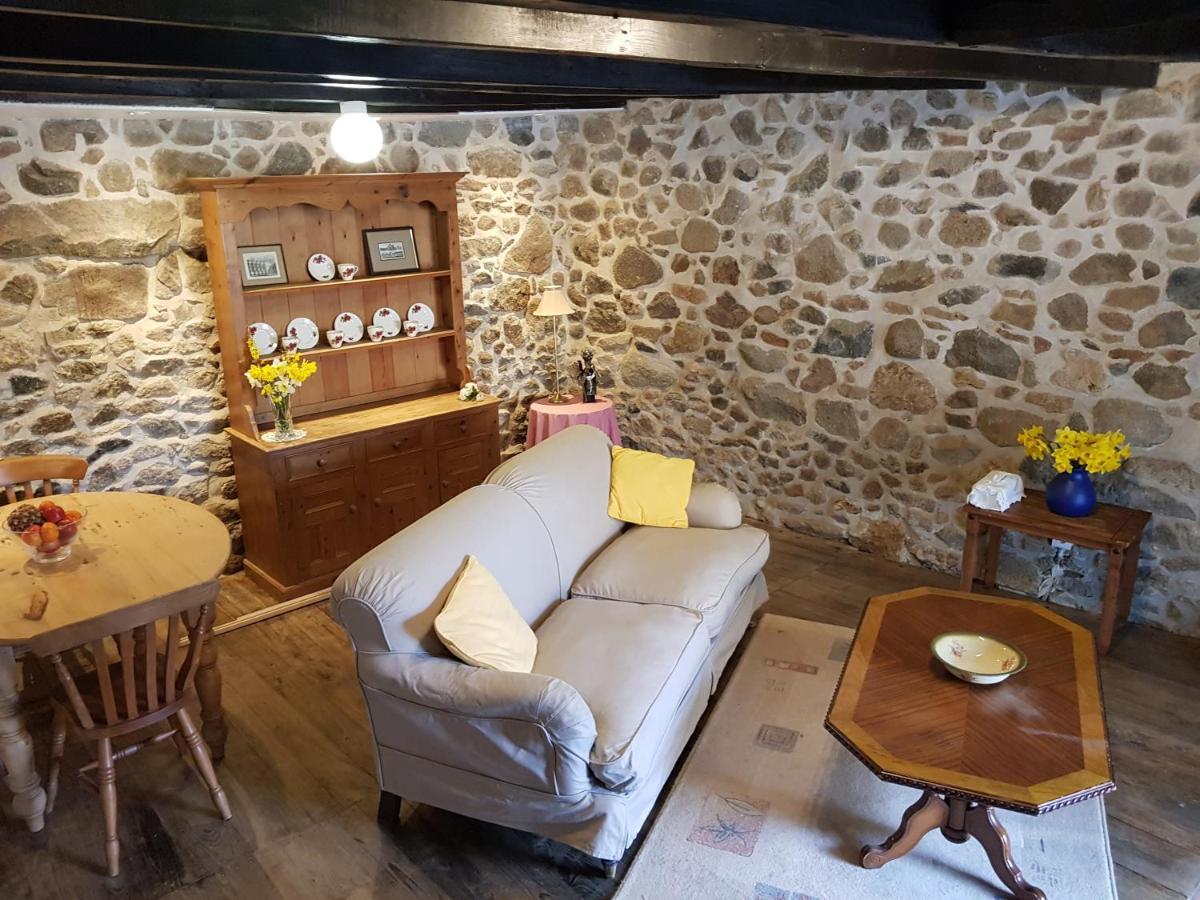Bay Cottage Gite, Busserolles. Eksteriør billede